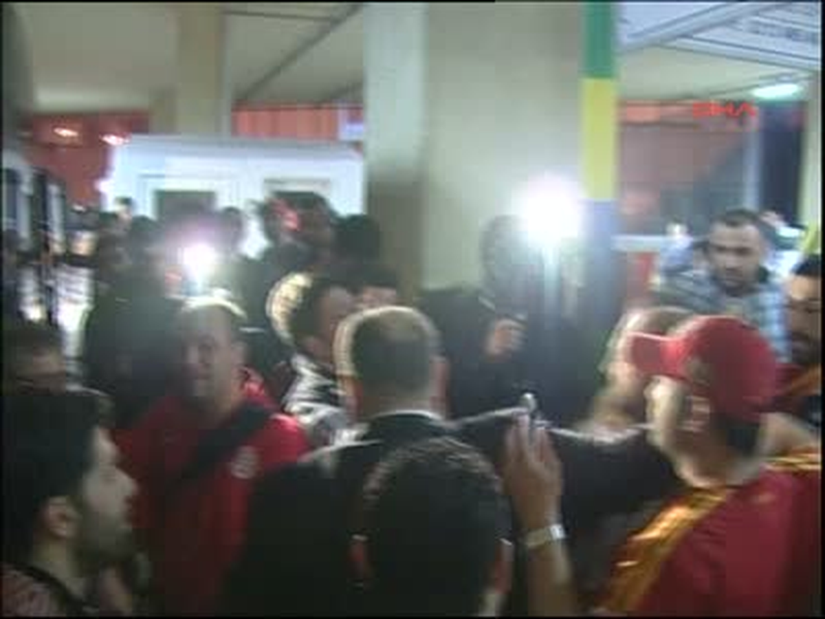 Galatasaray Şampiyon Gibi Karşılandı