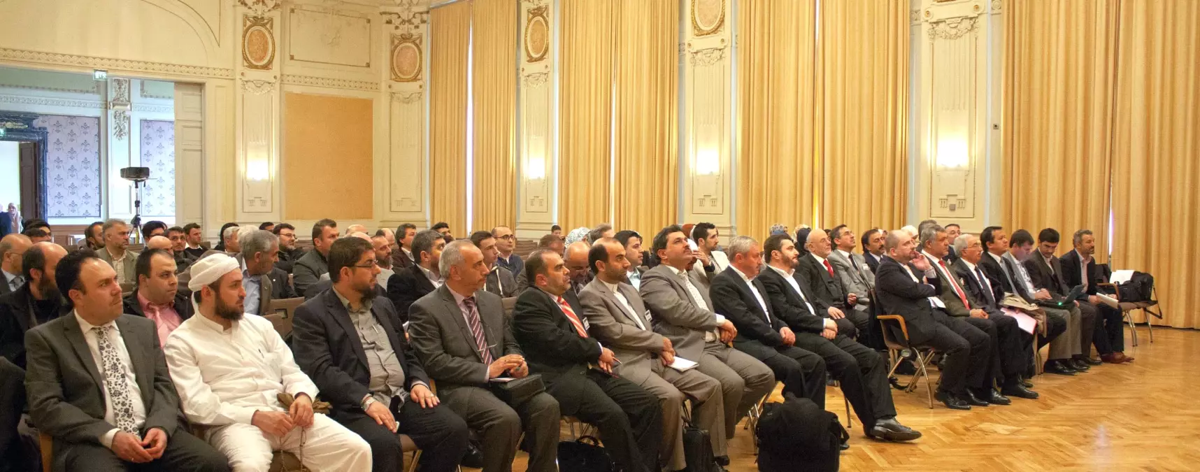 Igmg Kur\'an Paneli ve 24. Avrupa Kur\'an-I Kerim Tilavet Yarışması Yapıldı