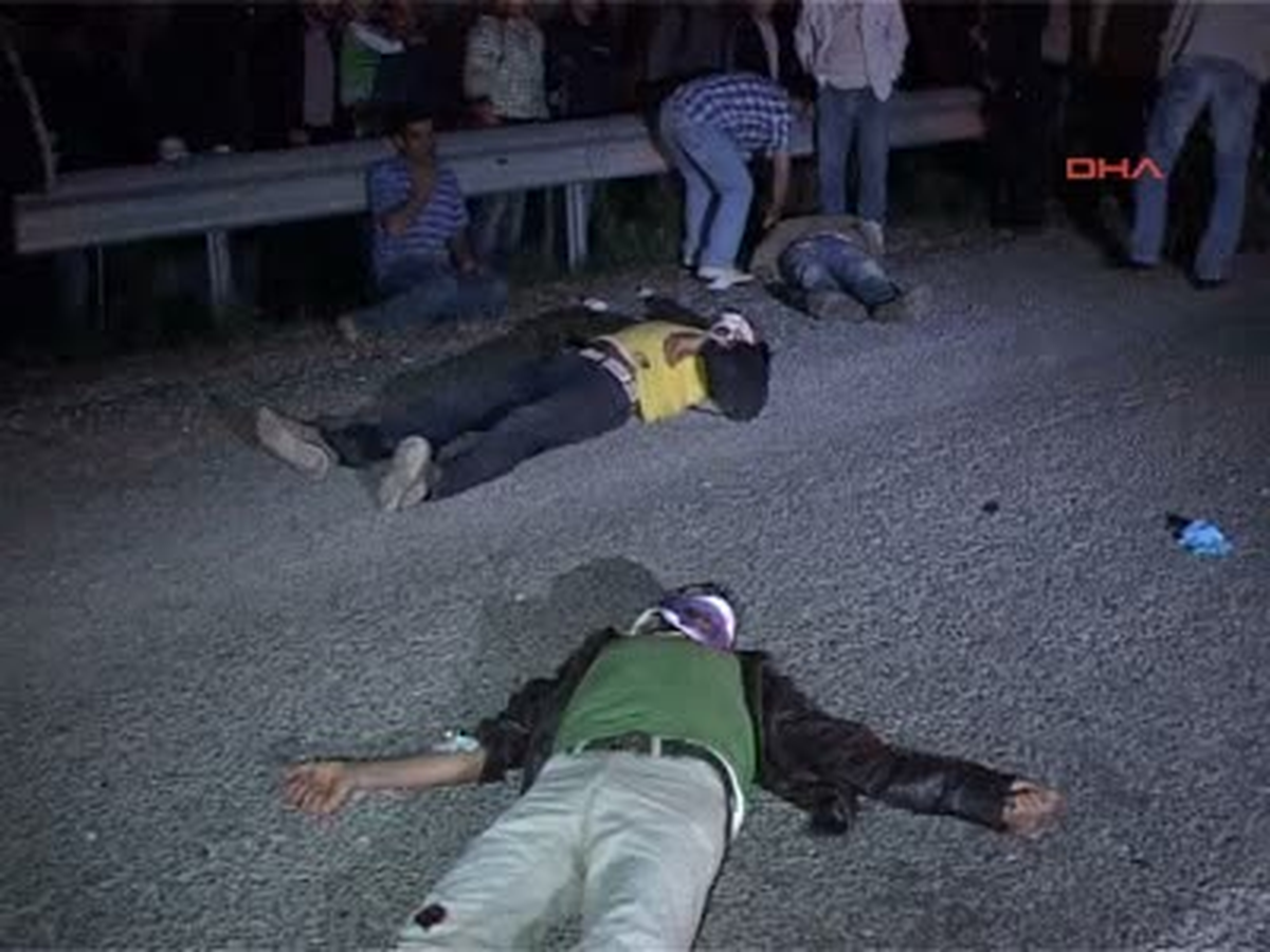 Kamyonet Takla Attı: 13 Yaralı