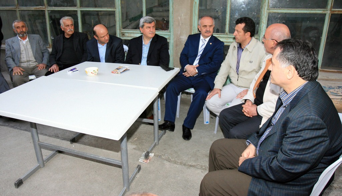 Karaosmanoğlu, Gölcüklü Şehit Ailesini Ziyaret Etti