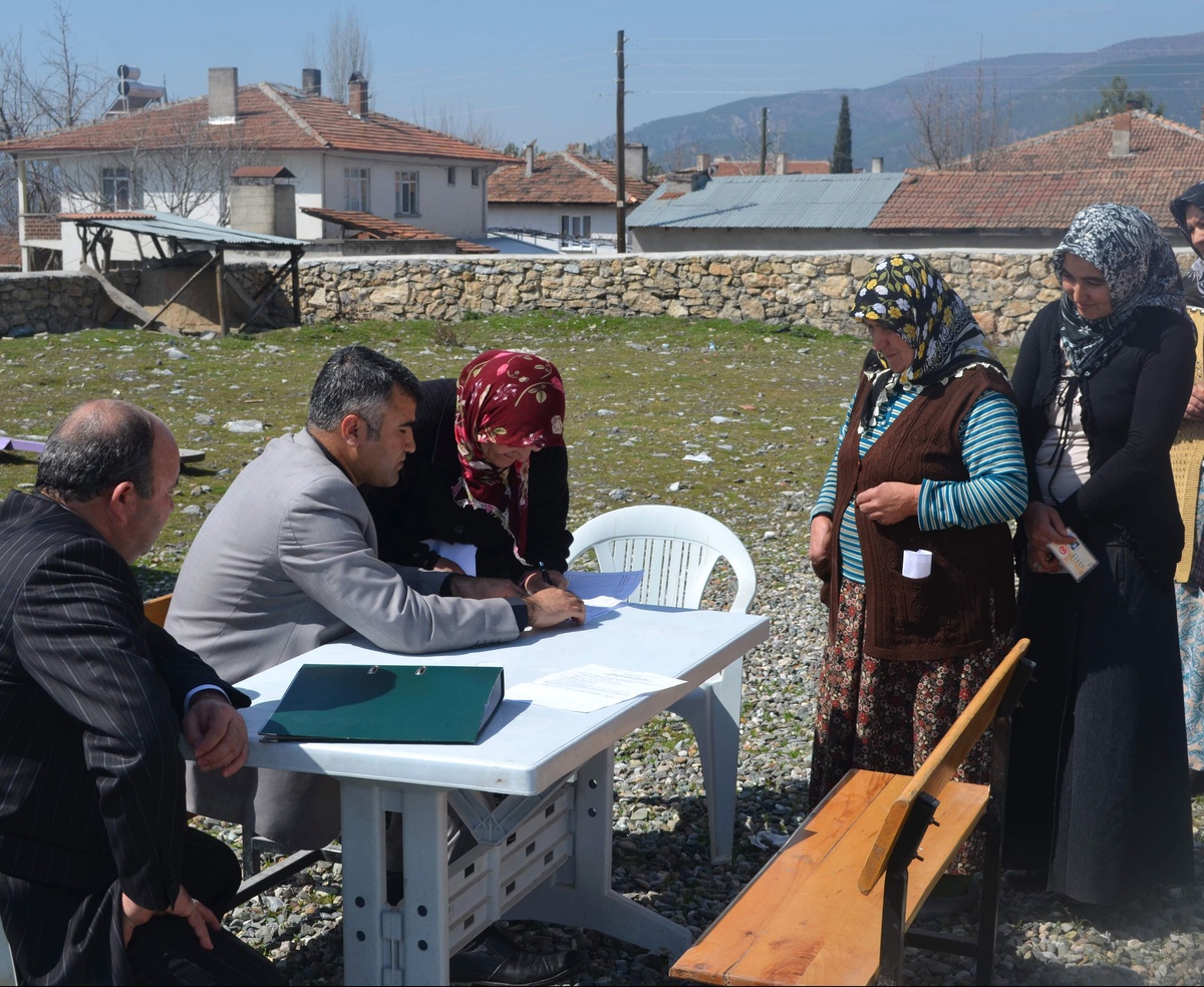 Kargı Bezine İlgi Artınca Köylerde Dokuma Kursu Düzenlendi