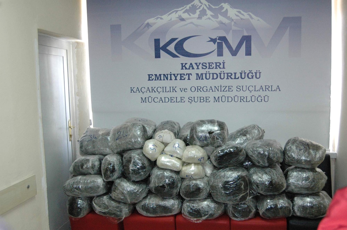 Kayseri Emniyetinden Esrar'a Geçit Yok