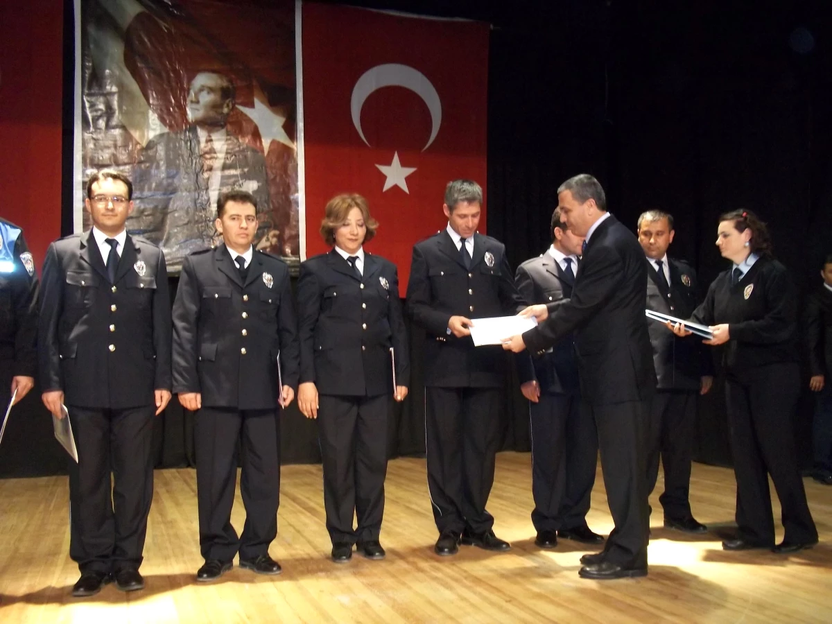 Kırıkkale Polisi İşaret Dili ile Tiyatro Gösterisi Sundu