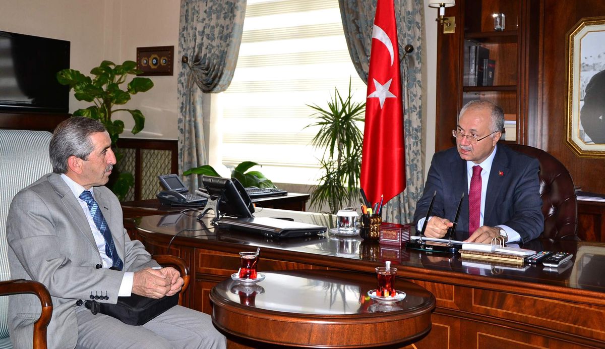 Muhtarlar Derneği Başkanı Gürler'den Vali Daşöz'e Ziyaret
