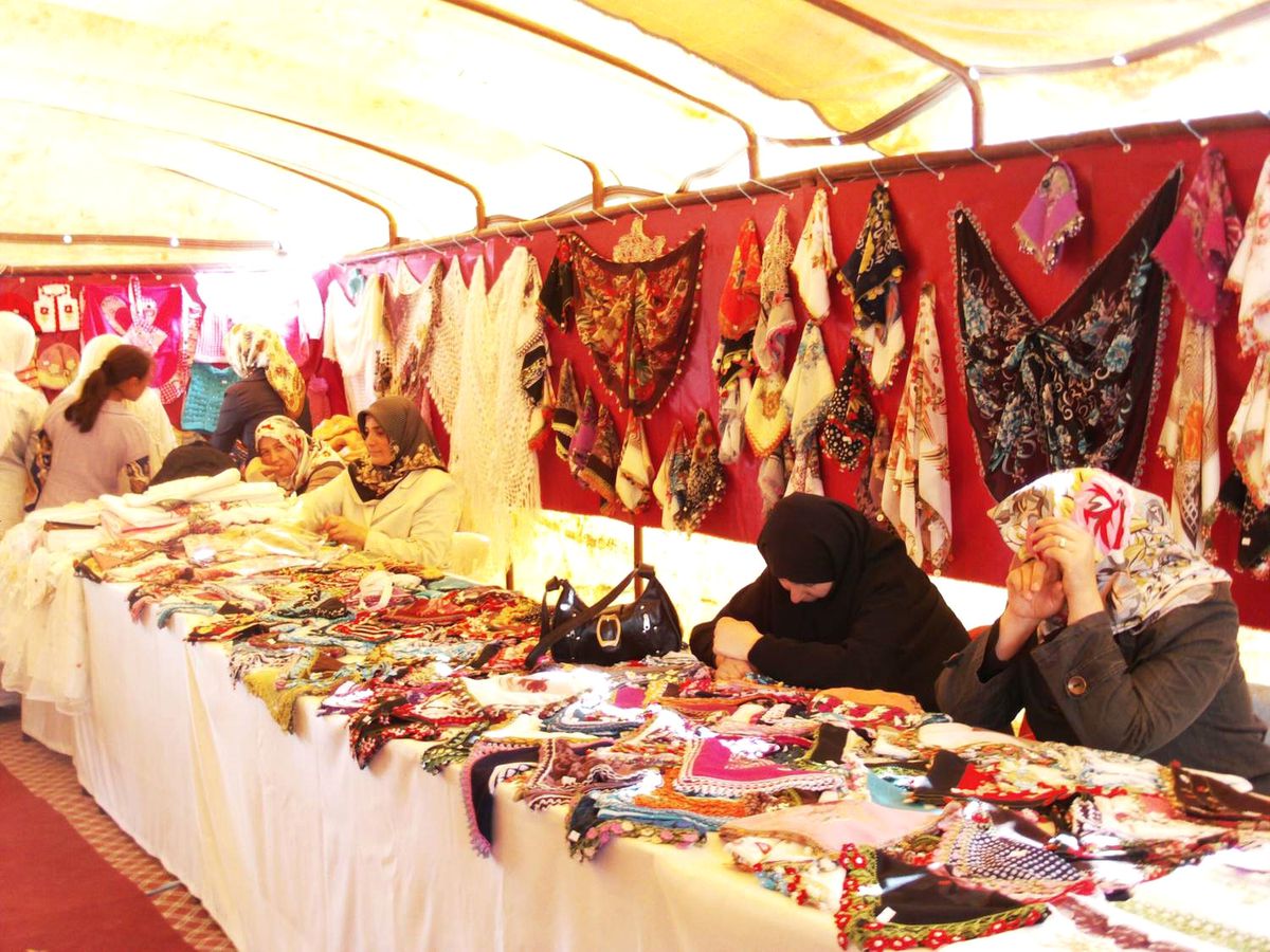 Öğrenciler Yararına Kermes
