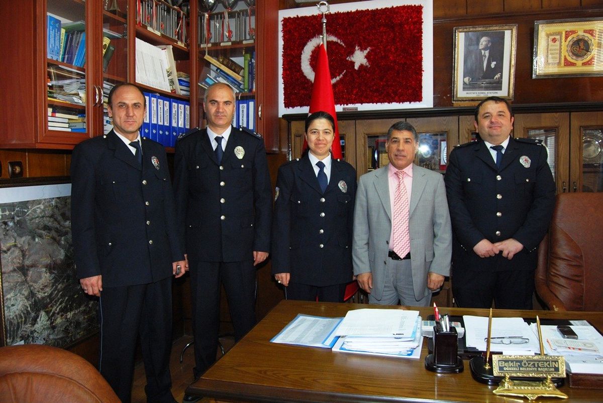 Oğuzeli İlçe Emniyet Amiri Günay'dan Başkan Öztekin'e Teşekkür Plaketi