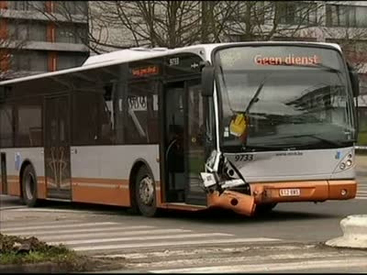 Otobüs Kontrolörü Öldürüldü