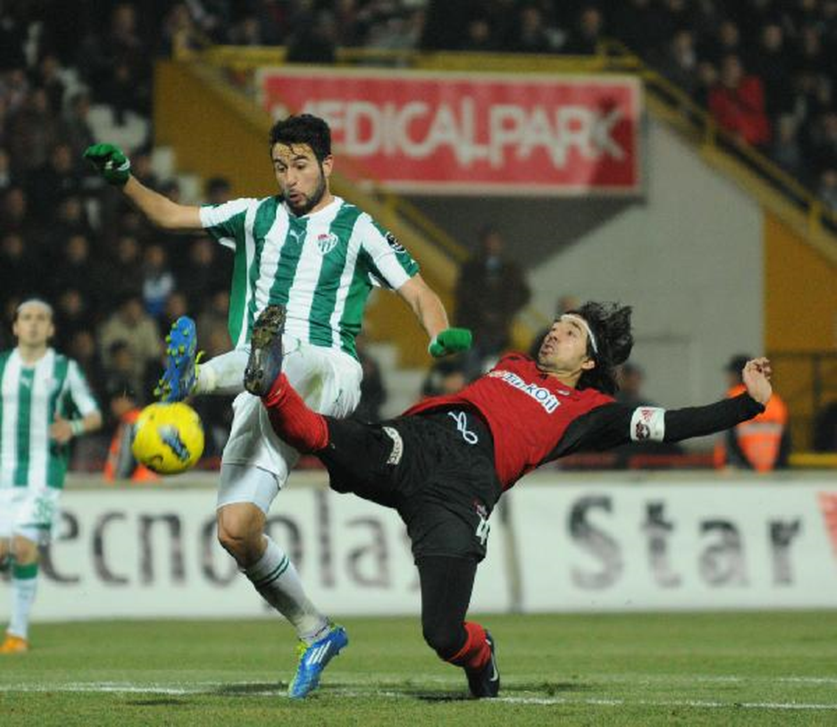Ozan Bursaspor'un Şampiyon Olduğu Senedeki Gibi