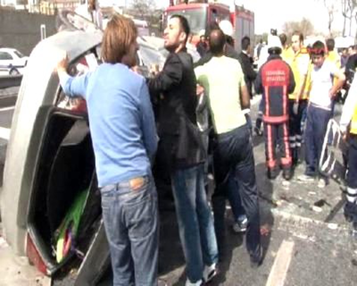 Sahil Yolunda Feci Kaza: 1 Ölü 2 Yaralı