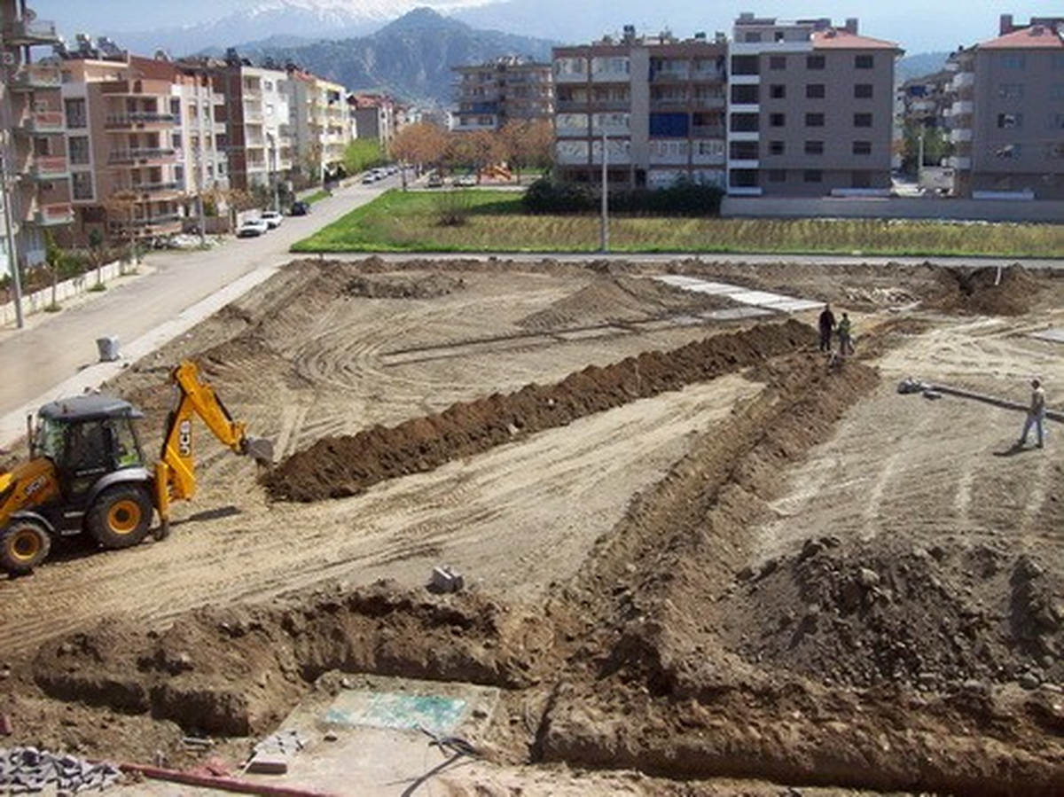 Salihli\'de Park Çalışmaları Tam Gaz