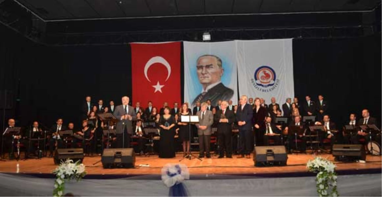 Sanatçı Selim Öztaş\'tan Muhteşem Konser