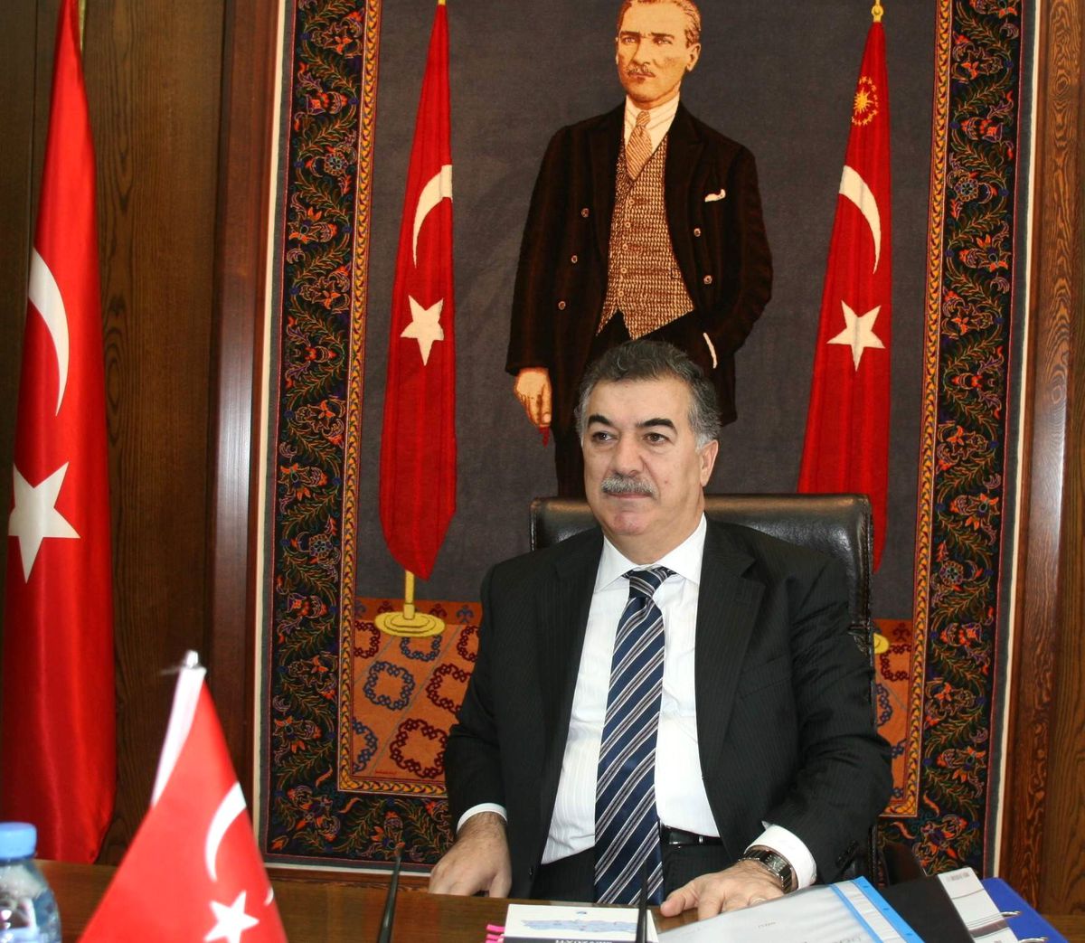 Vali Al, "Polis Milletin Gönlünde Özel Bir Yere Sahip Olmayı Başardı"