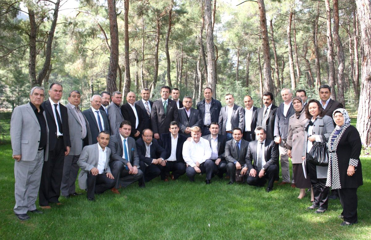 Zeybekci, "Ak Parti Hizmet Destanı Yazmaya Devam Ediyor"