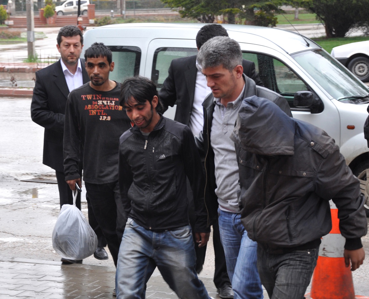 15 Bin TL\'lik Kablo Hırsızlığına 3 Gözaltı