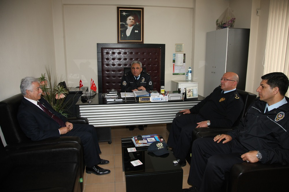 Aldırmaz'dan Polise Kutlama Ziyaretleri