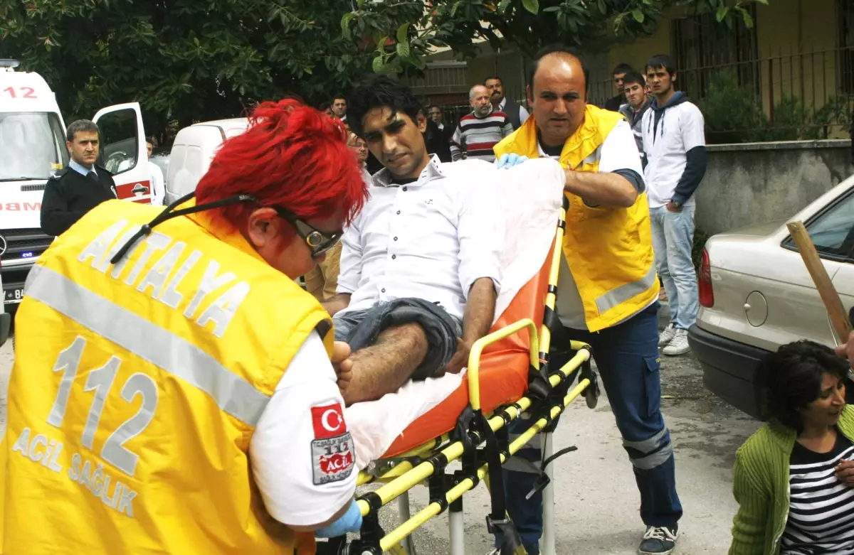 Antalya\'da Damat Dehşeti İddası: 3 Yaralı