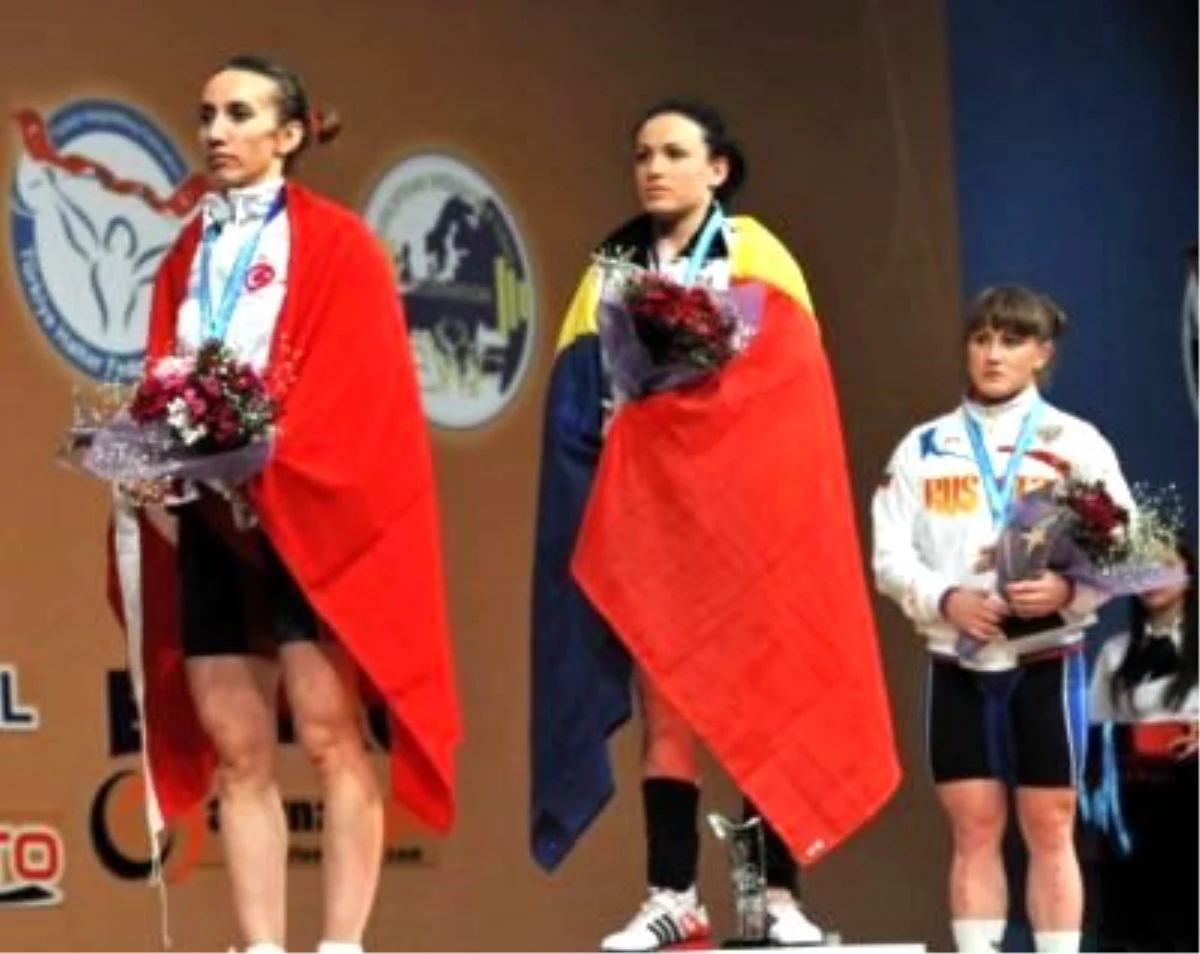 Avrupa Halter Şampiyonası Bayanlarda 1 Gümüş, 1 Bronz