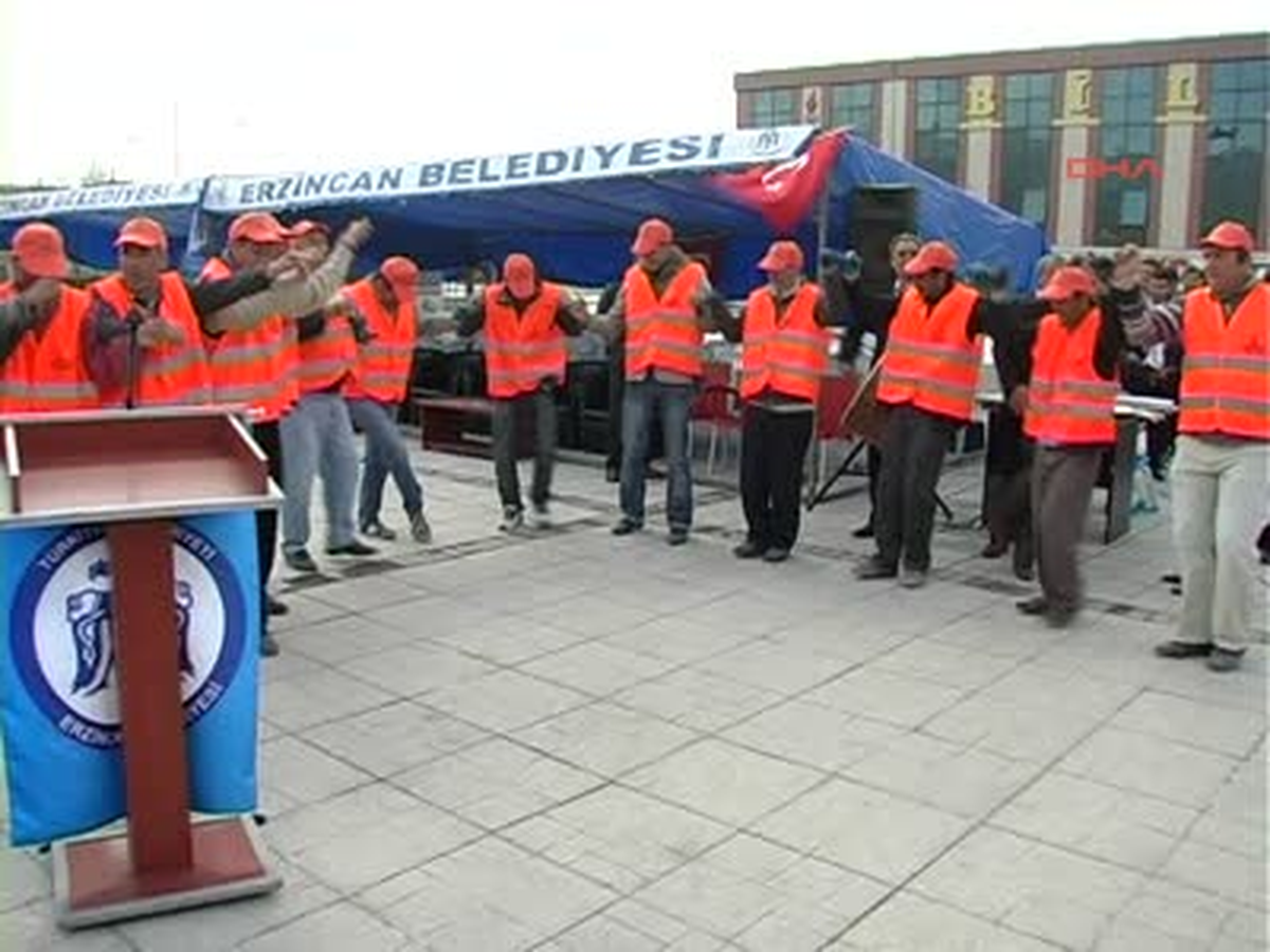 Bahar Temizliği Halayla Start Aldı