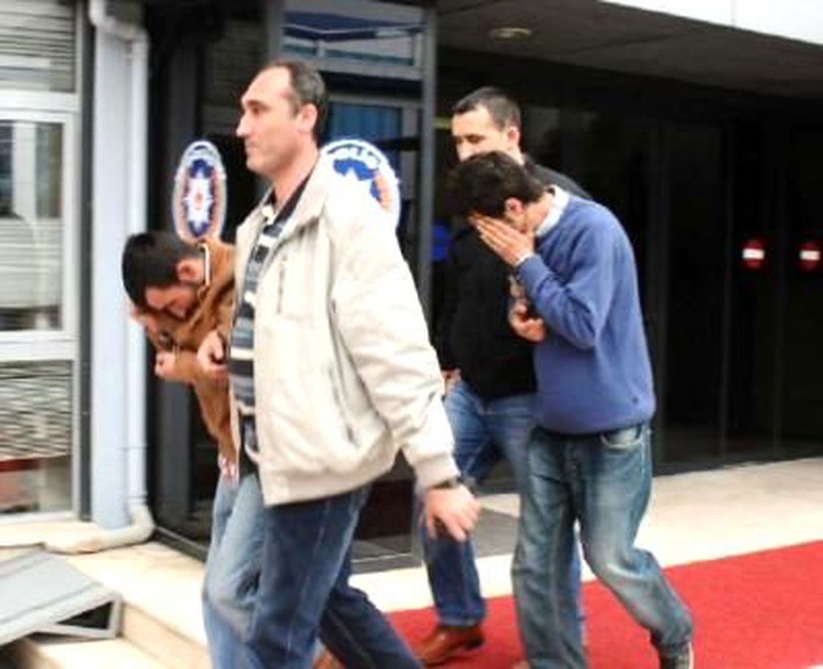 Bursa\'daki Lastik Fareleri Kameraya Takıldı