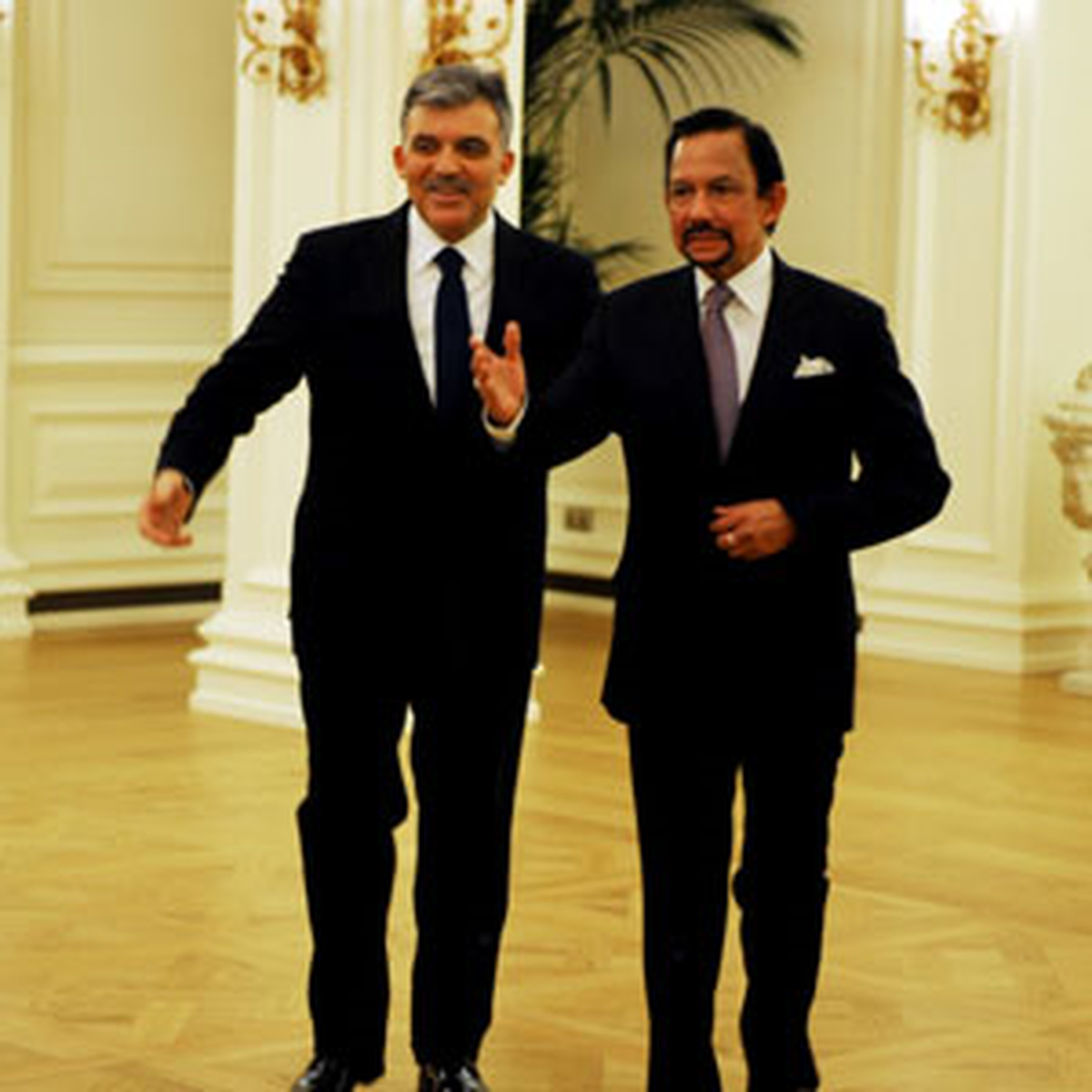 Cumhurbaşkanı Gül, Brunei Sultanı Bolkıah Onuruna Yemek Verdi