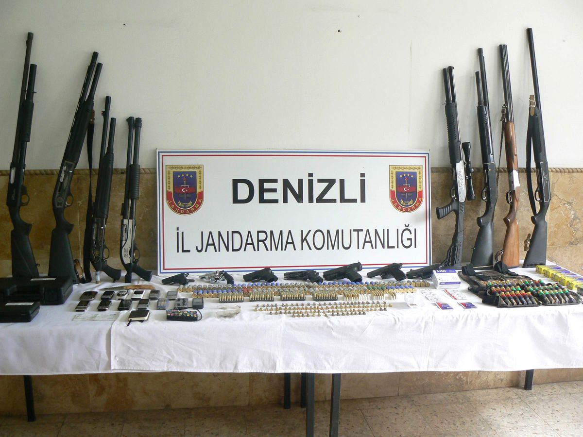 Denizli\'de Fuhuş Operasyonu: 44 Gözaltı
