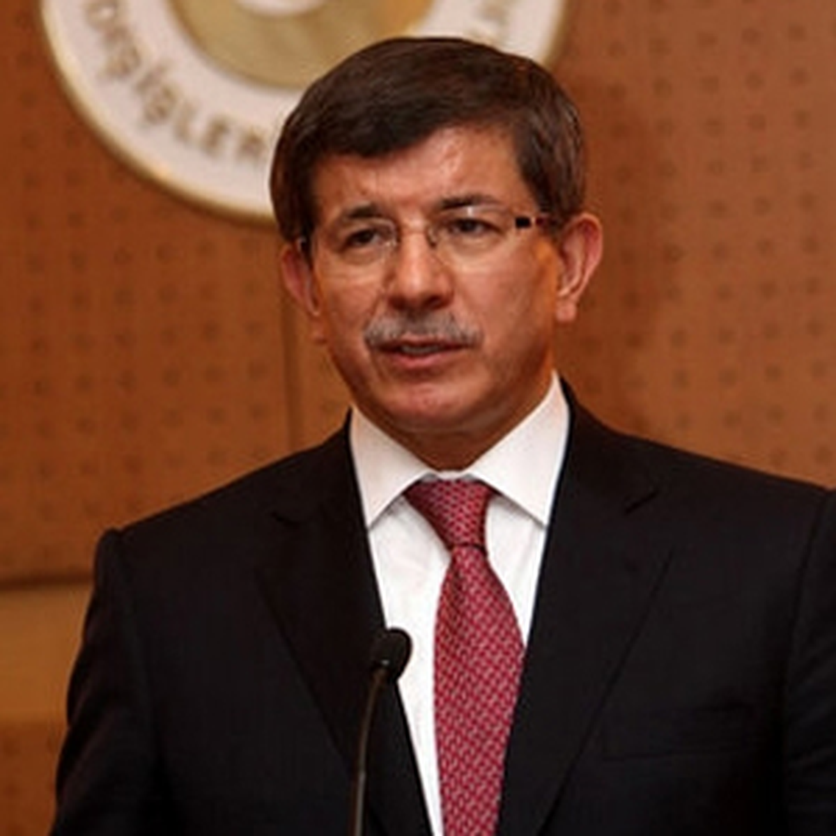 Dışişleri Bakanı Davutoğlu Annan\'ı Telefonla Aradı