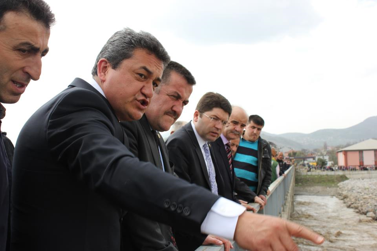 Düzce Milletvekili Çakır, Çaycuma Köprüsünde İncelemelerde Bulundu