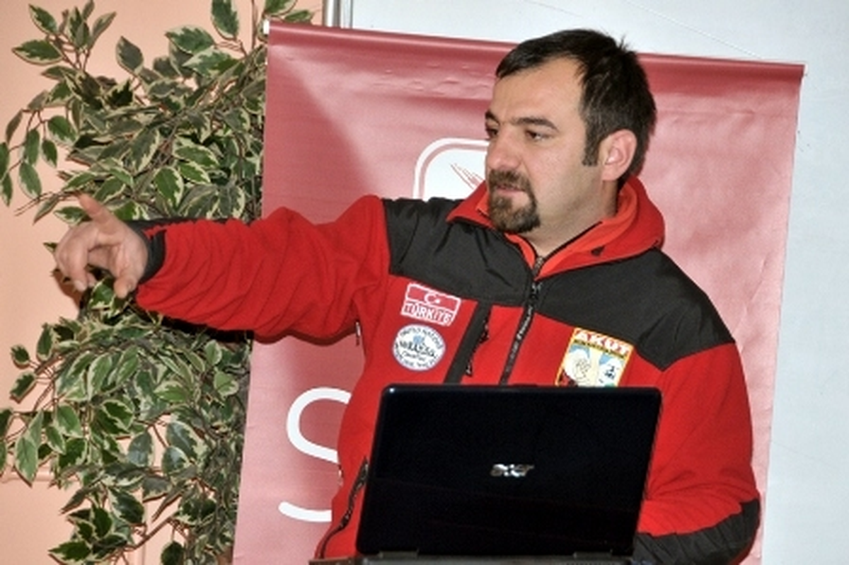 Emet\'te Öğrencilere, Arama ve Kurtarma Bilgisi