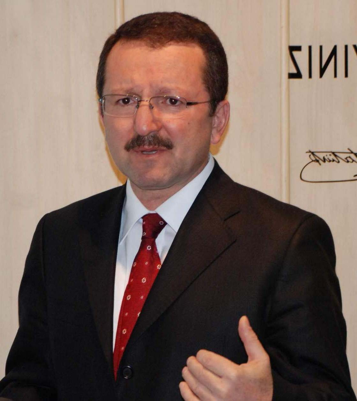 Emniyet Müdürü'nden Kadına Şiddet Yorumu