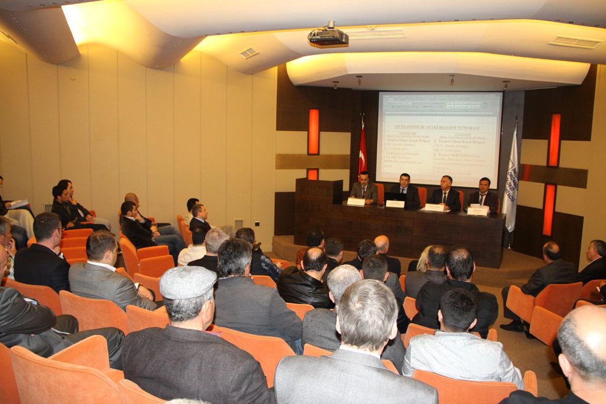 İnşaat Sektörü Temsilcilerine Yeni Yönetmelik Anlatıldı