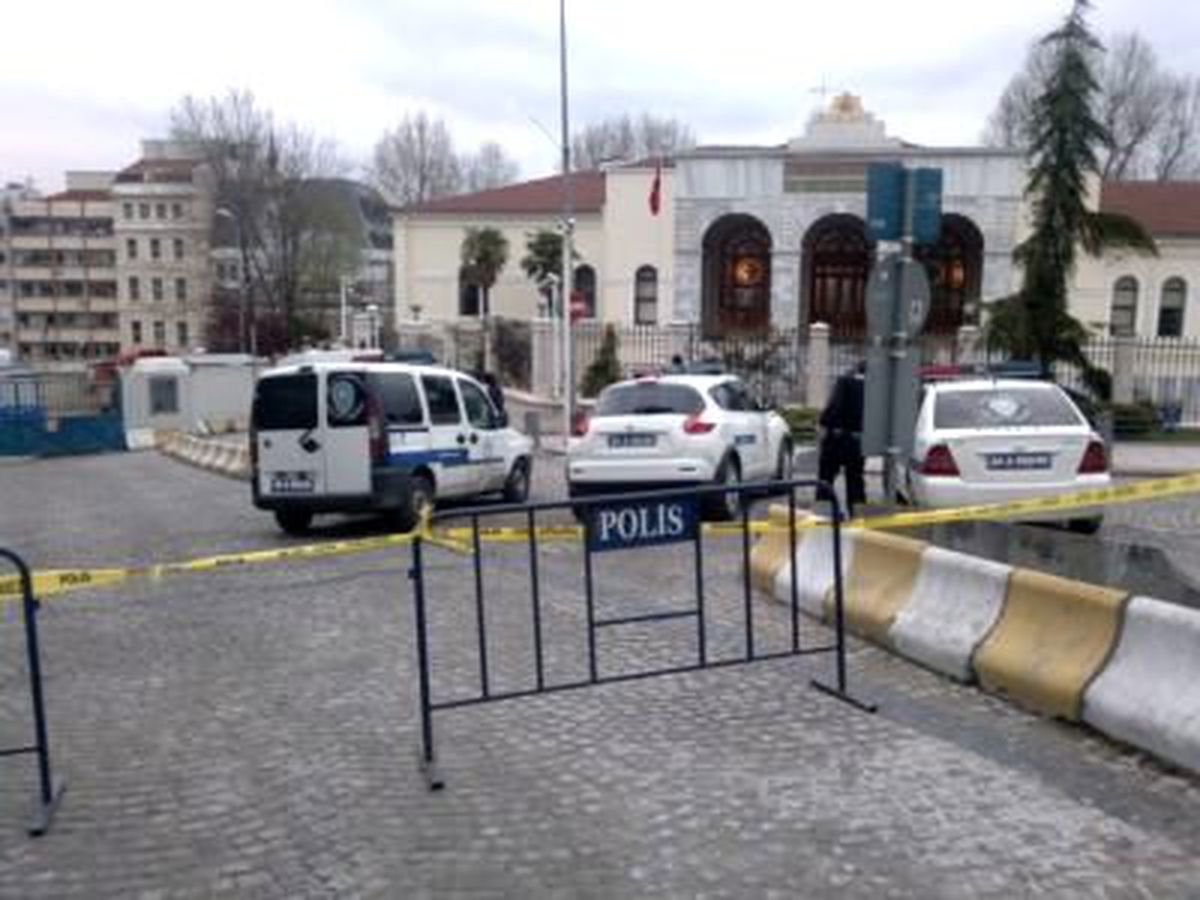 İstanbul Valiliği Önünde Bomba Bulundu