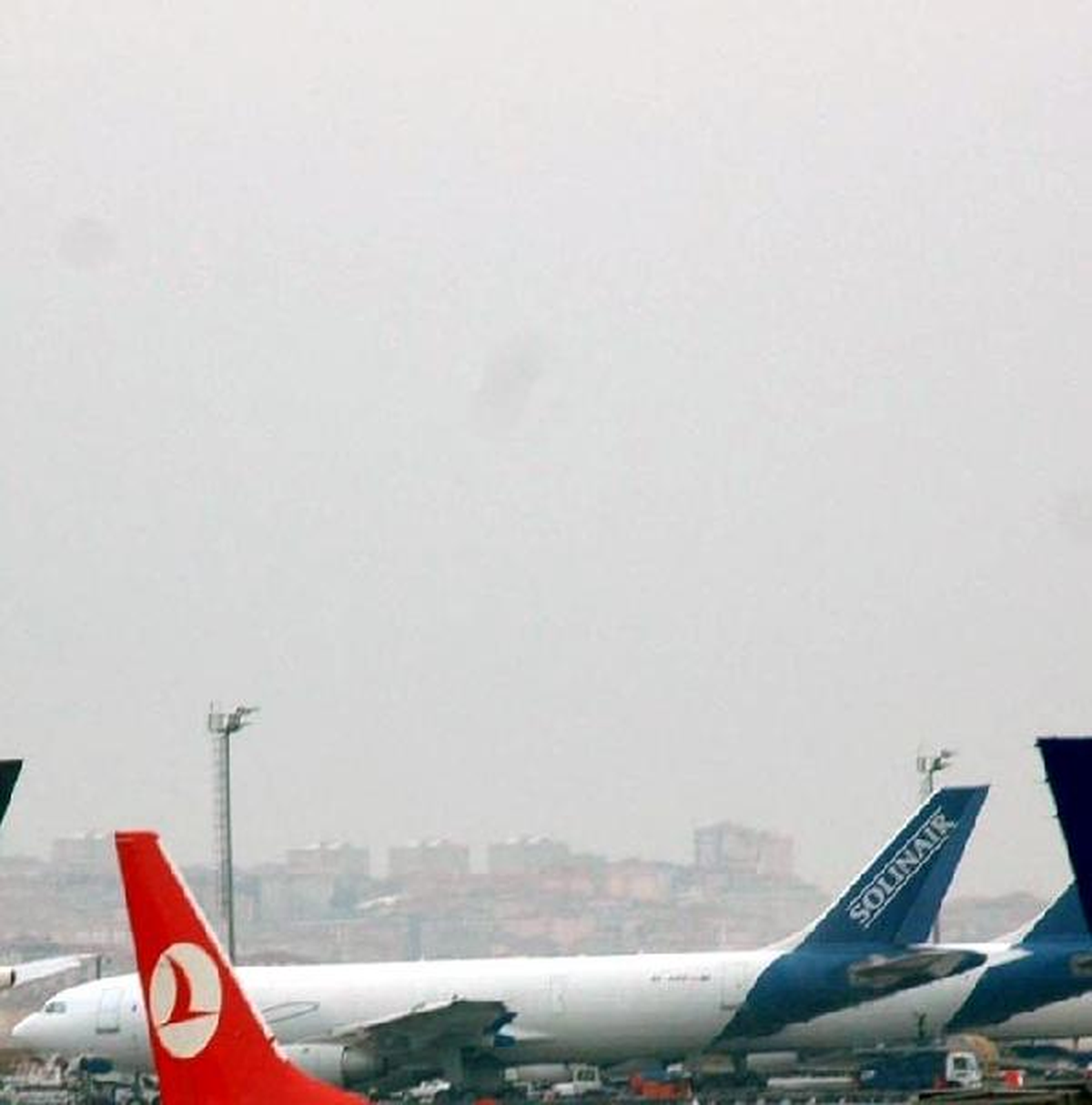 Kargo Uçağı Acil İniş Yaptı