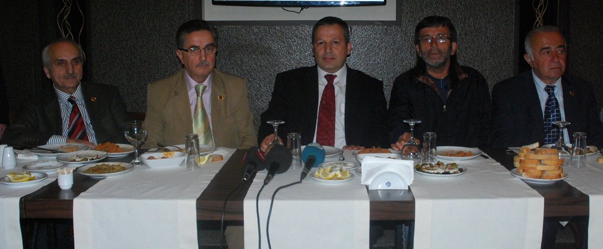 Keşap Belediye Başkanı Nedim Yılmaz Gazetecilerle Yemekte Buluştu