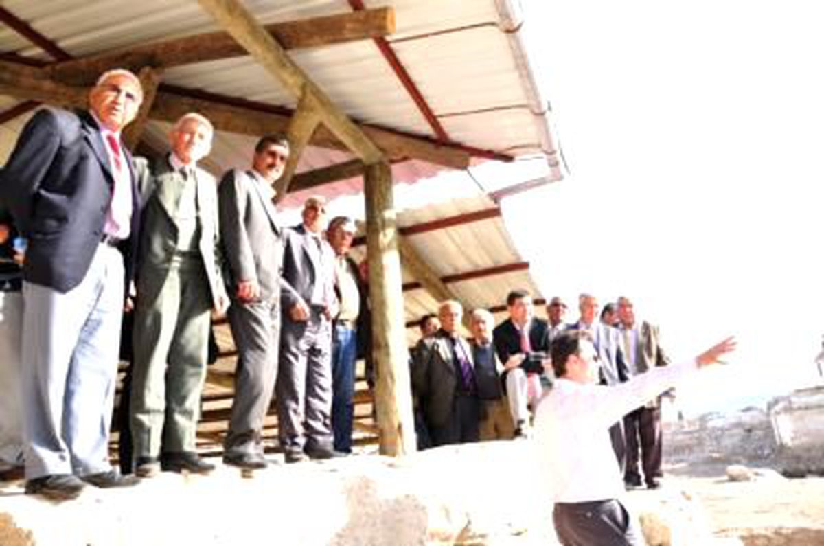 Kral Hekatomnos Anıt Mezarı'nda İnceleme