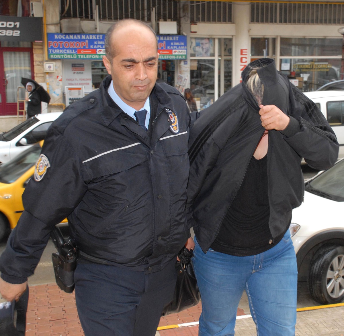 Marketten Hırsızlık Zanlısı Kadın Yakalandı