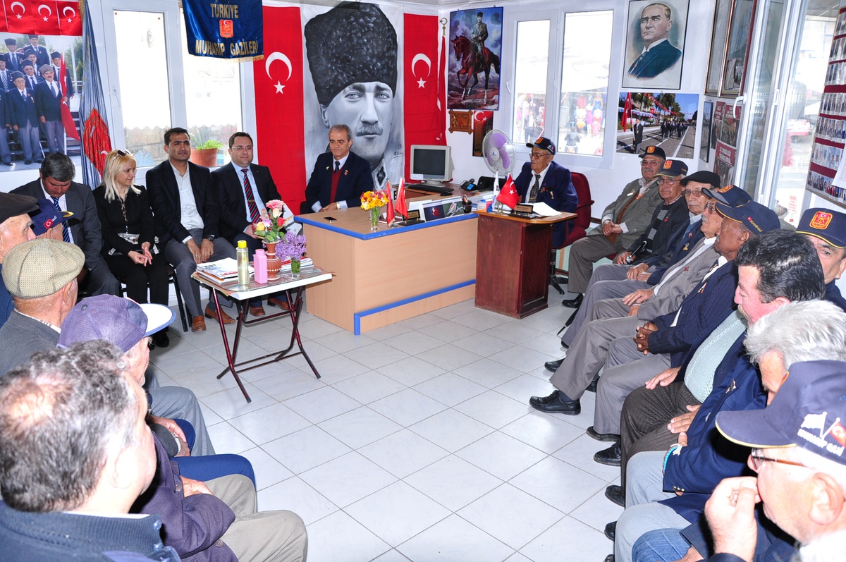Milas AK Parti\'den Gaziler Derneğine Ziyaret