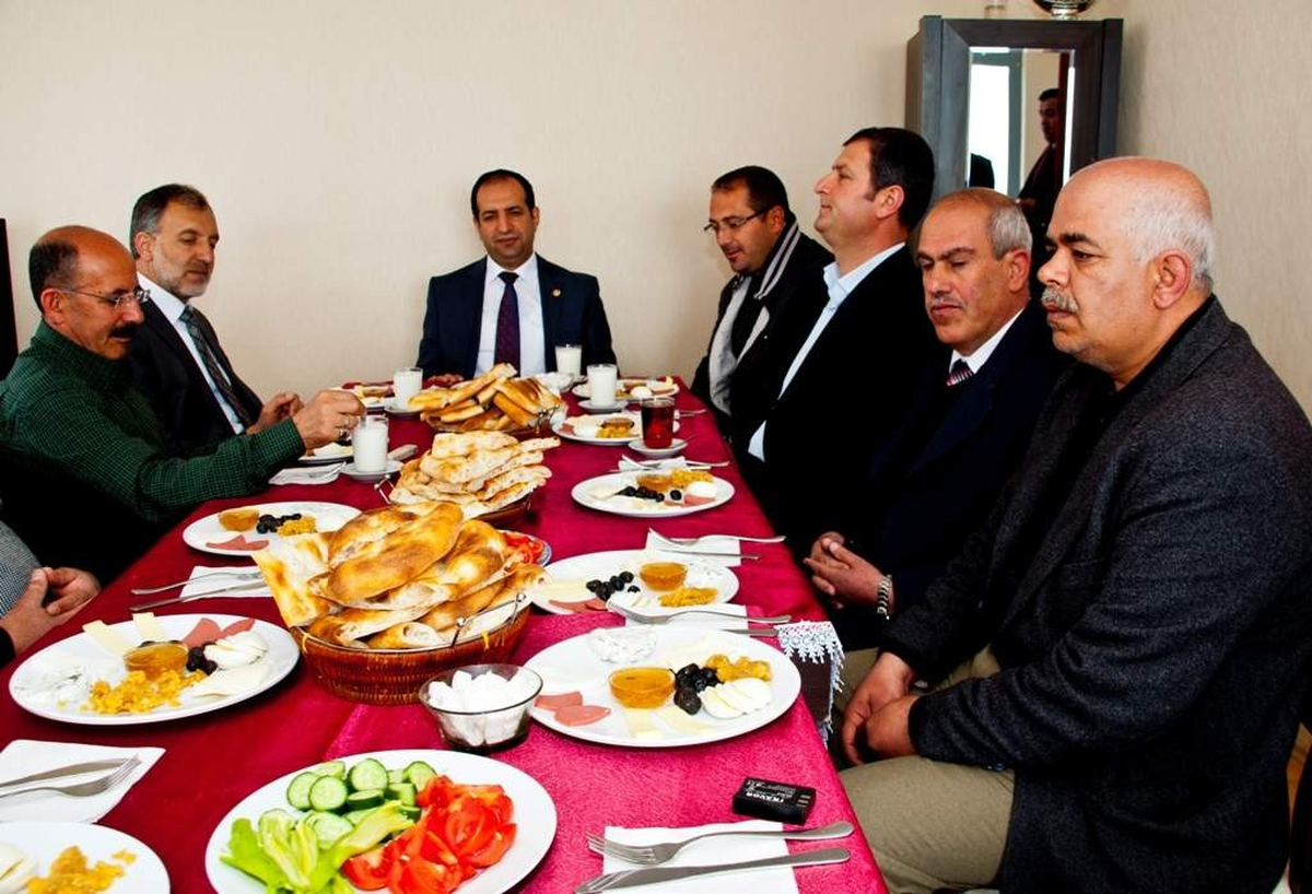 Milletvekili Fatih Çiftci Gazetecilerle Kahvaltıda Bir Araya Geldi