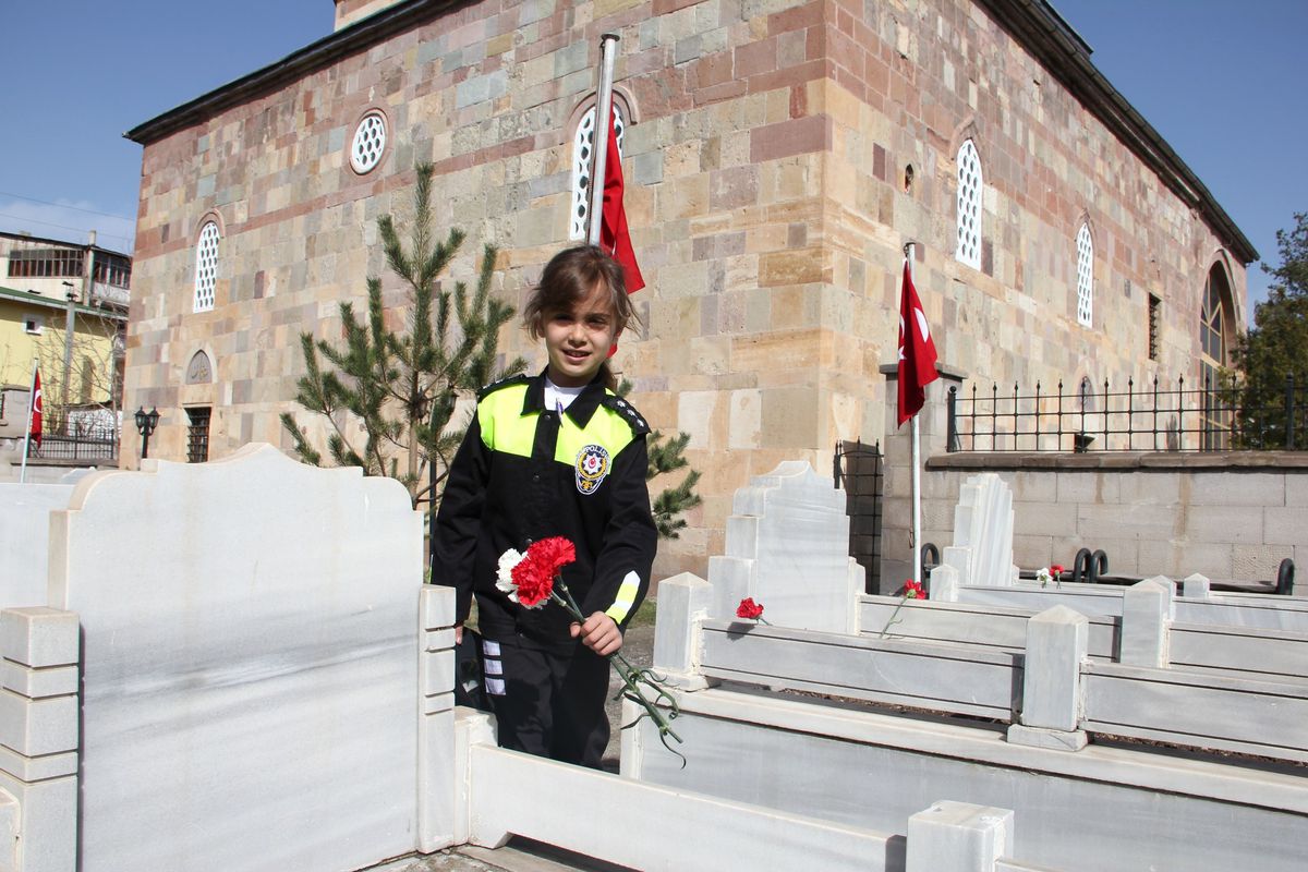 Polis Bayramı Erzurum\'un Oltu İlçesi\'nde Düzenlenen Etkinliklerle Kutlandı