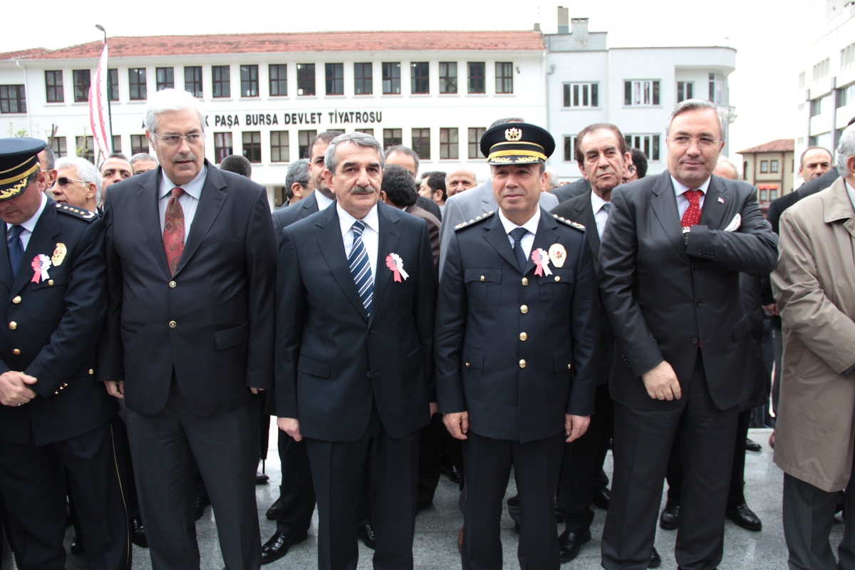 Şahin ve Yunus\'lardan Renkli Kutlama
