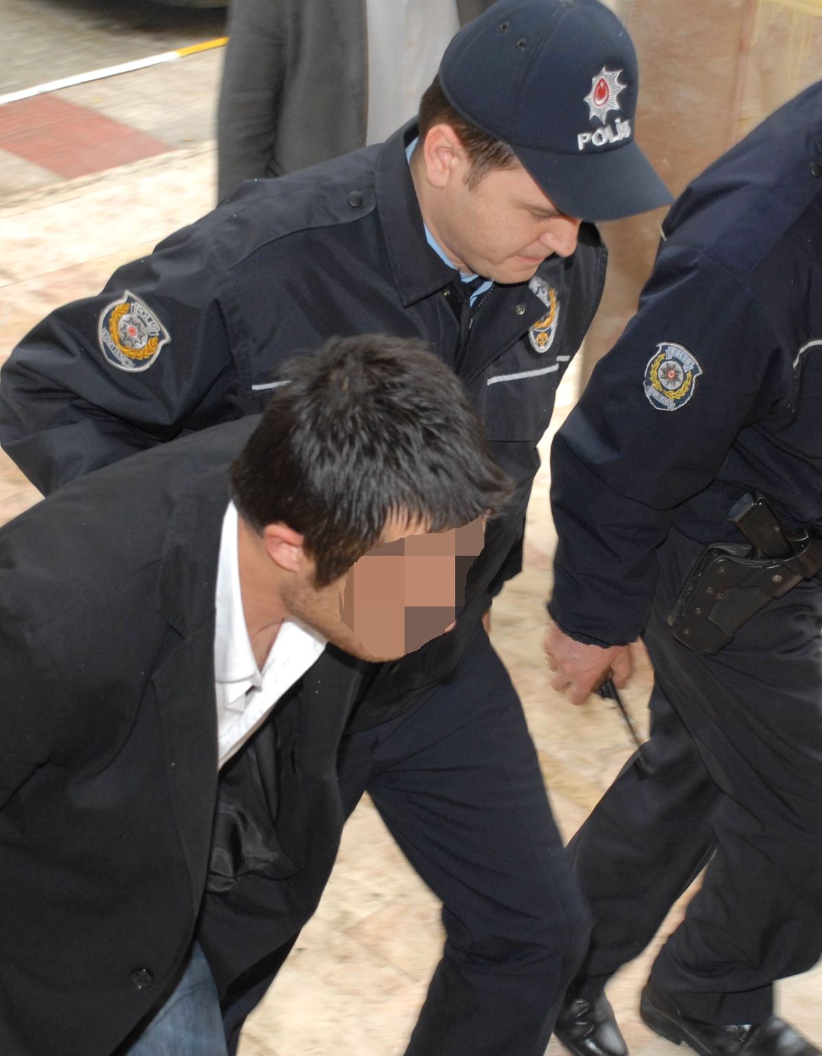 Silahla Yakalanan Genç Tutuklandı