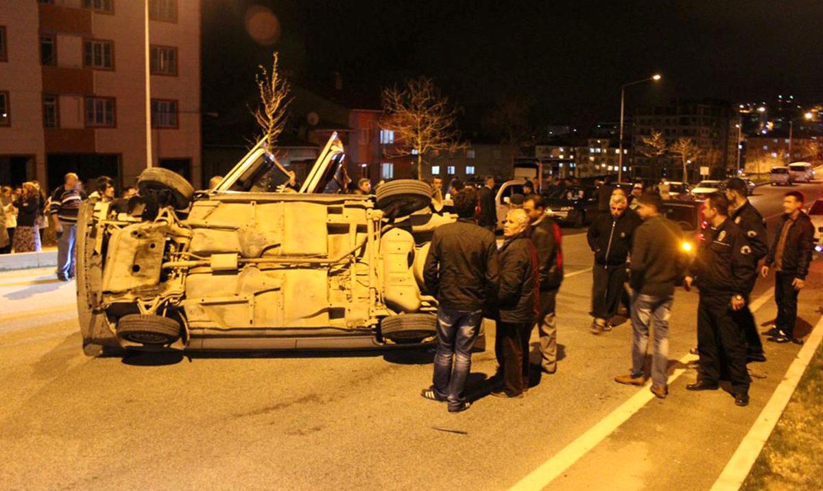 Takla Atan Araçta Can Pazarı