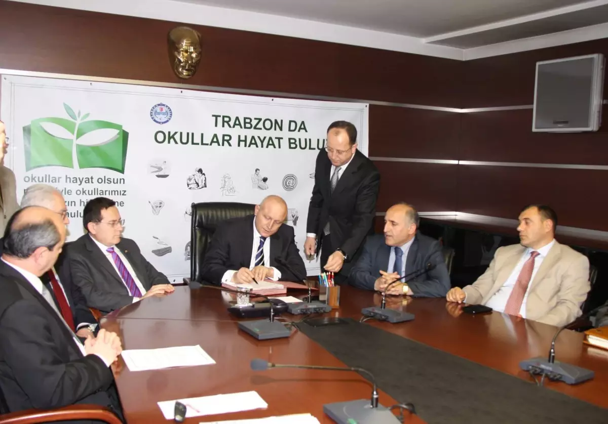 Trabzon\'da Okullar Halka Açılıyor