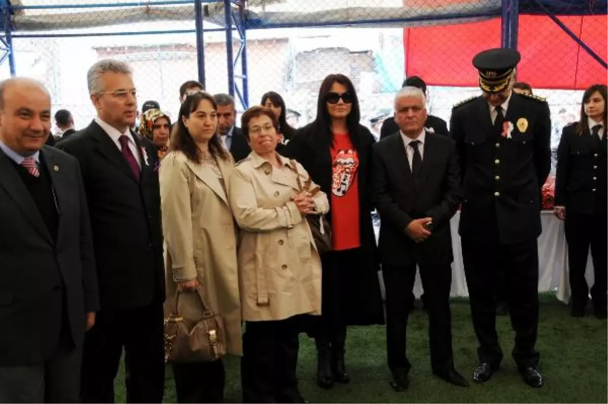 Tunceli'de Şehit Komiser ve Öğretmen Eşi İçin Anıt