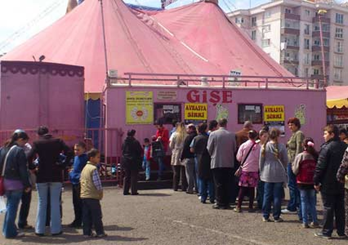 Uluslararası İlk Türk Sirki Orion\'da