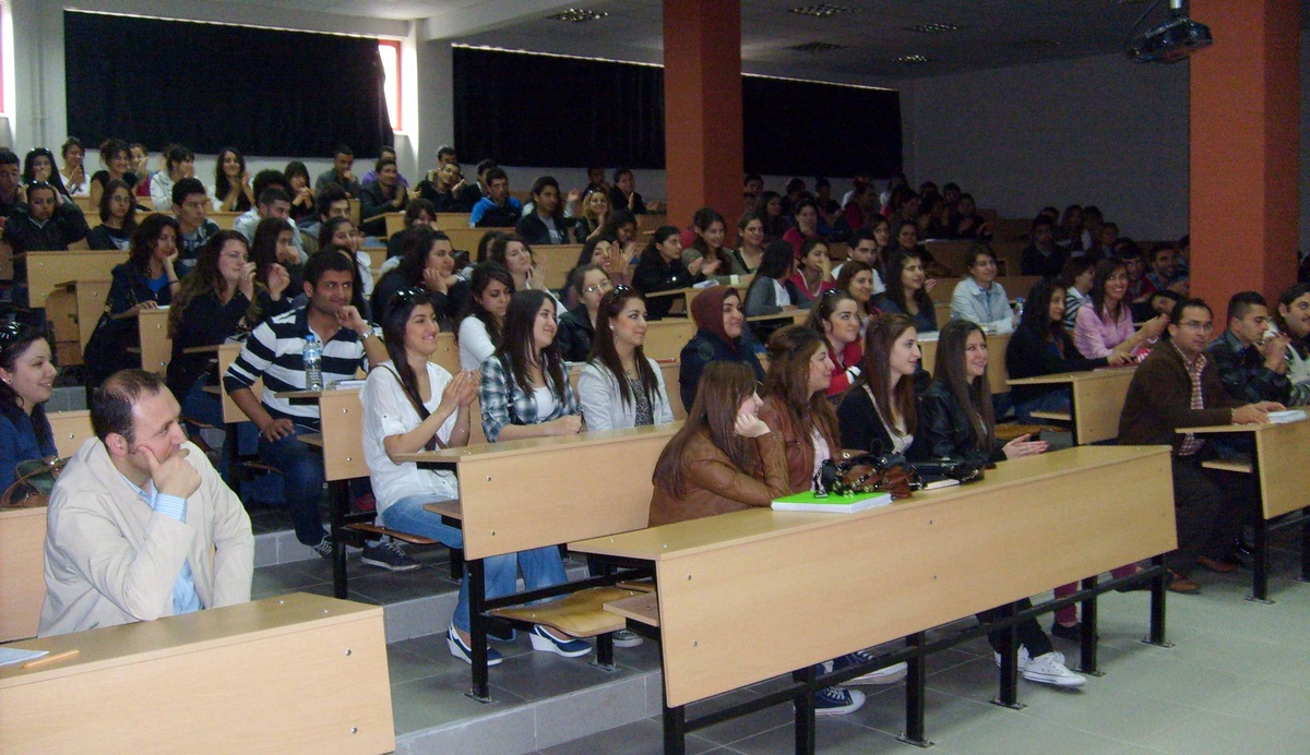 Üniversitelilere 'Toprak ve Toprak Erozyonu' Anlatıldı