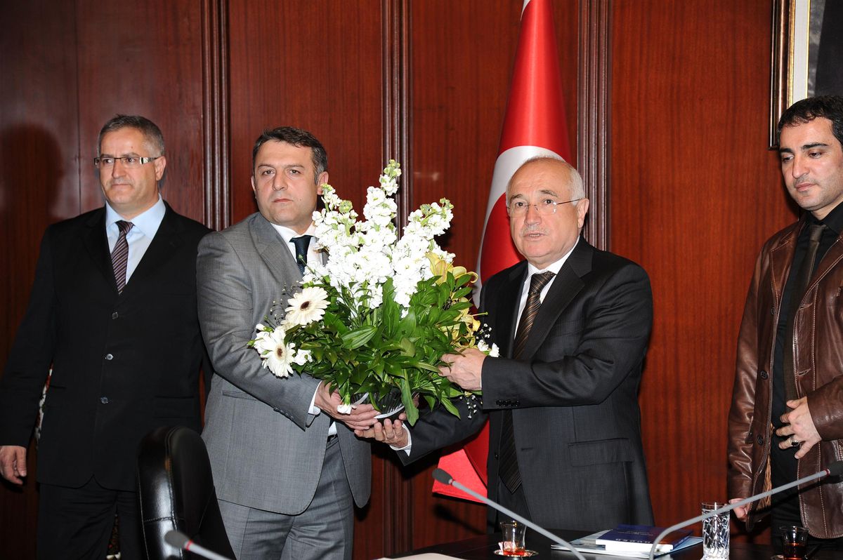 Yeni Bir Anayasanın Yapılması