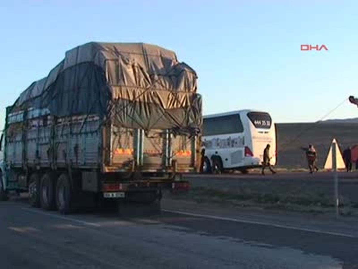 Zincirleme Kaza: 4 Ölü 42 Yaralı