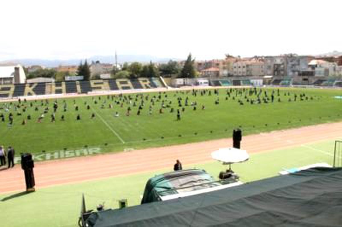 Akhisar\'da 23 Nisan Provaları Eğlenceli Geçiyor