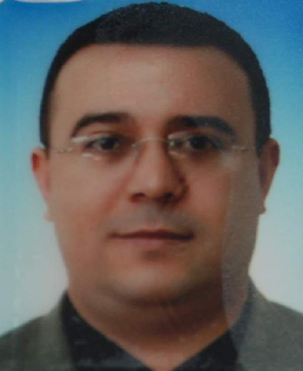 Aydın\'da Trenin Önüne Atlayan Gazetecinin 2 Bacağı Koptu