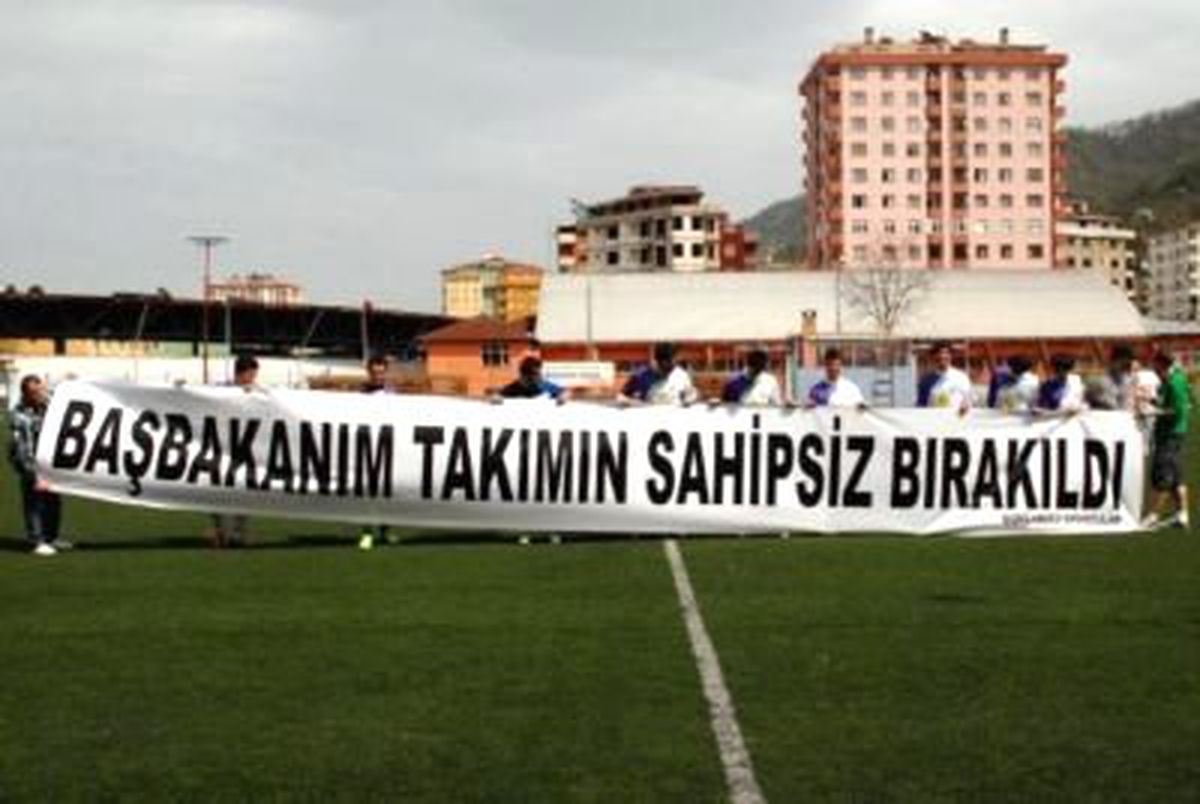 Başbakan'ın Adını Karıştırınca Takımdan Uzaklaştırıldılar